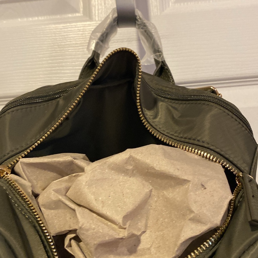 BNWT HAUTE HIPPIE Olive Green Viral Backpack - Picture 4 of 6